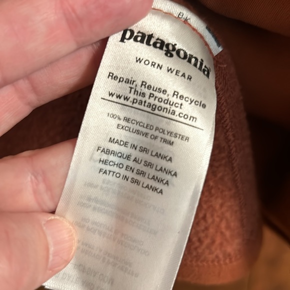 Worn a handful of times- EUC Patagonia women’s better fleece jacket, L - Picture 6 of 6